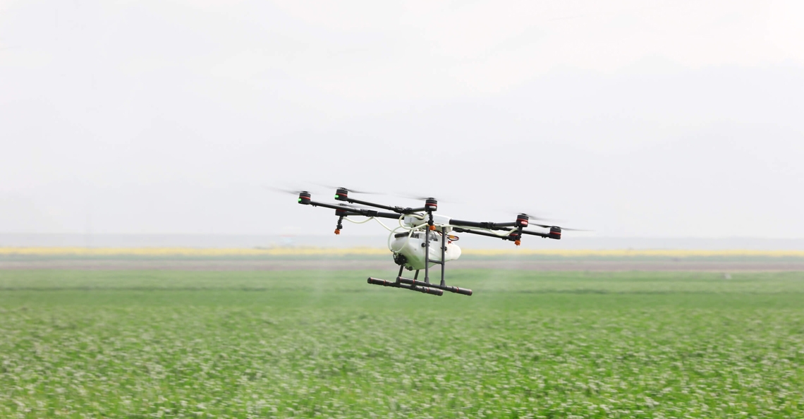 1531905248-dji-mg-1s-landbouwdrone-getest-in-oost-vlaanderen-belgie-europa-2018.jpg