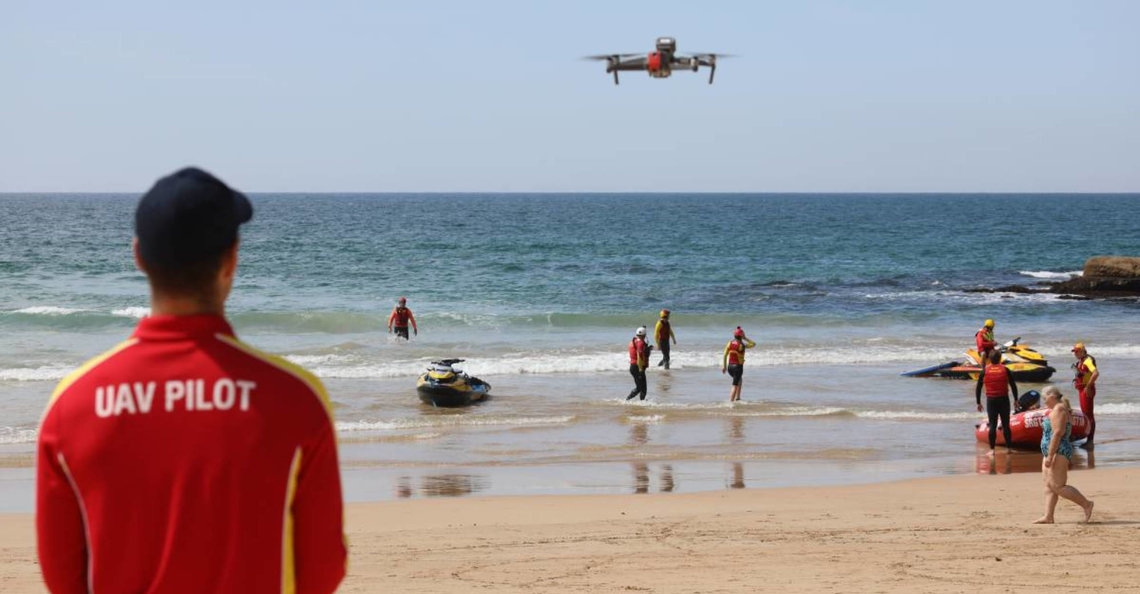 1591188091-drones-surfers-haaien-ai-beschermen-2020-1.jpg