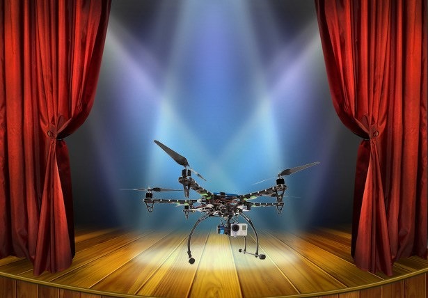 theater-voorstelling-drones-uav