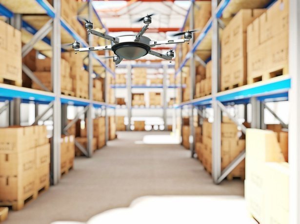 drones-bol-com-consument-kijkje-fulfilment-center-sinterklaas-drukte-2015